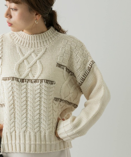 URBAN RESEARCH Sonny Label（アーバンリサーチサニーレーベル）の「パッチワークステッチ ケーブルニット（ニット/セーター・レディース・チャコールグレー/イエロー系その他/オフホワイト・FREE）」の2枚目の写真