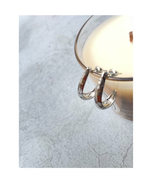 ulu（ウル）の「plump hoop pierce(silver925post)（ピアス（両耳用）・レディース・シルバー/ゴールド・FREE）」の8枚目の写真