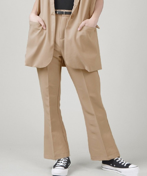 SPINNS(スピンズ)の「タータンチェックフレアパンツ(スラックス・レディース・ベージュ/ブラック系その他/レッド系その他・S/MEDIUM/ONESIZE)」の2枚目の写真