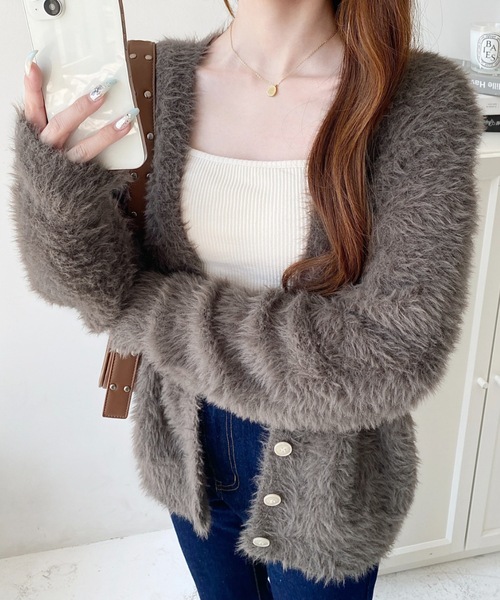 moment+（モーメントプラス）の「【累計販売枚数1万枚突破！】Vネックロングシャギーニットカーディガン（カーディガン/ボレロ・レディース・ブラック/レッド/オレンジ/ブルー/グリーン/ライトベージュ/イエロー×グリーン/ピンク/モカ/アイボリー/グレイッシュベージュ/ラベンダー・FREE/L/M）」の21枚目の写真