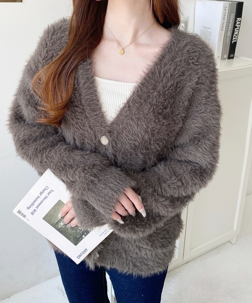 moment+（モーメントプラス）の「【累計販売枚数1万枚突破！】Vネックロングシャギーニットカーディガン（カーディガン/ボレロ・レディース・ブラック/レッド/オレンジ/ブルー/グリーン/ライトベージュ/イエロー×グリーン/ピンク/モカ/アイボリー/グレイッシュベージュ/ラベンダー・FREE/L/M）」の18枚目の写真