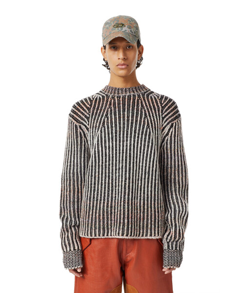 DIESEL(ディーゼル)の「メンズ ニット(ニット/セーター・メンズ・パープル/ライトグレー・LARGE/MEDIUM/X-SMALL/SMALL/X-LARGE)」の19枚目の写真