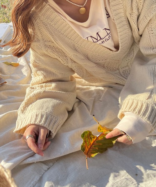 apres jour clair（アプレジュールクレア）の「【apres jour clair】Ｖケーブルニット（ニット/セーター・レディース・ナチュラル/オレンジ/ブラウン系その他・X-LARGE/フリー）」の10枚目の写真