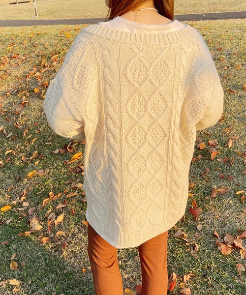 apres jour clair（アプレジュールクレア）の「【apres jour clair】Ｖケーブルニット（ニット/セーター・レディース・ナチュラル/オレンジ/ブラウン系その他・X-LARGE/フリー）」の11枚目の写真