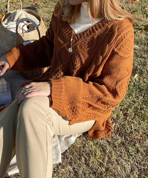 apres jour clair（アプレジュールクレア）の「【apres jour clair】Ｖケーブルニット（ニット/セーター・レディース・ナチュラル/オレンジ/ブラウン系その他・X-LARGE/フリー）」の16枚目の写真
