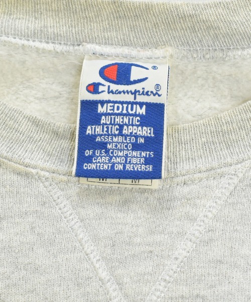Champion（チャンピオン）の「【ヴィンテージ古着】Champion/チャンピオン カレッジロゴ クルーネックスウェット（スウェット・メンズ・グレー・MEDIUM）」の2枚目の写真