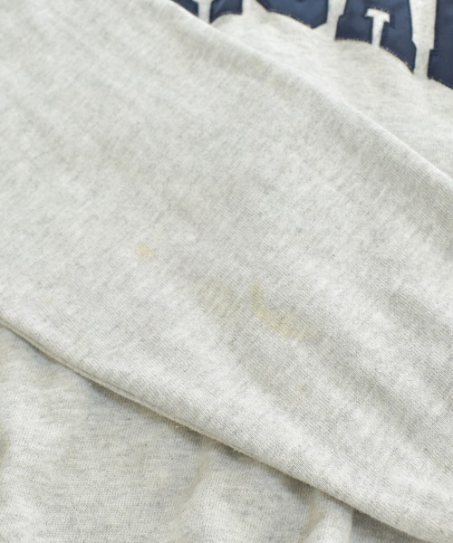 Champion（チャンピオン）の「【ヴィンテージ古着】Champion/チャンピオン カレッジロゴ クルーネックスウェット（スウェット・メンズ・グレー・MEDIUM）」の5枚目の写真