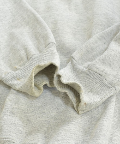 Champion（チャンピオン）の「【ヴィンテージ古着】Champion/チャンピオン カレッジロゴ クルーネックスウェット（スウェット・メンズ・グレー・MEDIUM）」の6枚目の写真