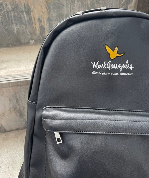 Mark Gonzales(マーク・ゴンザレス)の「MARK GONZALES/マークゴンザレス エコレザー ベーシックバックパック(バックパック/リュック・メンズ・ブラック・FREE)」の3枚目の写真