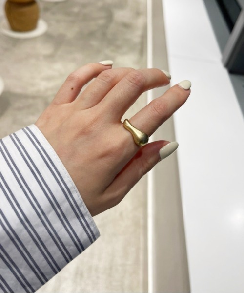 Heather(ヘザー)の「ボールドニュアンスリング 263847(リング・レディース・シルバー/ゴールド・ONE SIZE)」の8枚目の写真