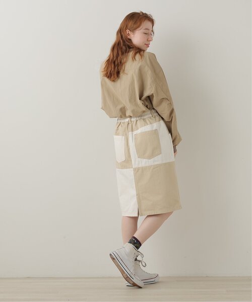 DOUBLE NAME（ダブルネーム）の「リプ襟布帛ドロストプルオーバー（その他トップス・レディース・ベージュ/スミクロ/キナリ・FREE）」の7枚目の写真