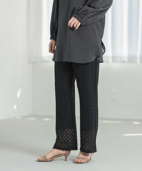 LEPSIM（レプシィム）の「レースイージーパンツ　265065（その他パンツ・レディース・アイボリー/ブラック・MEDIUM/LARGE）」の2枚目の写真