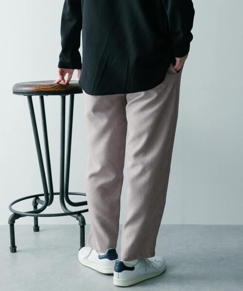ITEMS URBANRESEARCH（アイテムズ アーバンリサーチ）の「エステルトロ イージーテーパードパンツ（その他パンツ・メンズ・グレー/ブラウン/ブルー/ブラック・MEDIUM/LARGE）」の6枚目の写真