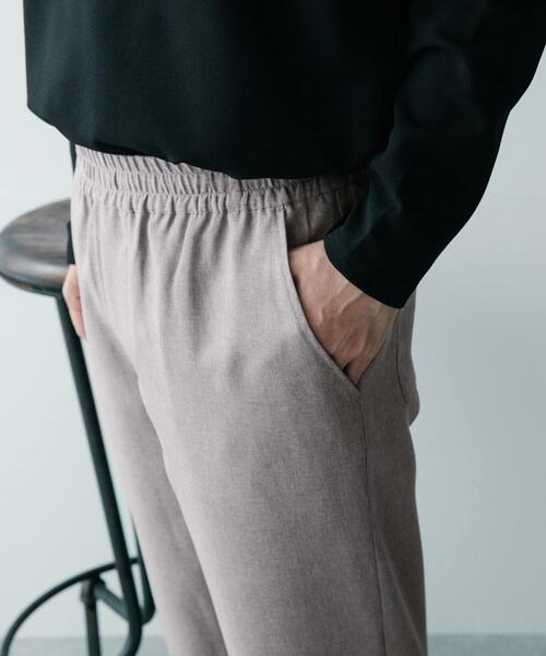 ITEMS URBANRESEARCH（アイテムズ アーバンリサーチ）の「エステルトロ イージーテーパードパンツ（その他パンツ・メンズ・グレー/ブラウン/ブルー/ブラック・MEDIUM/LARGE）」の14枚目の写真