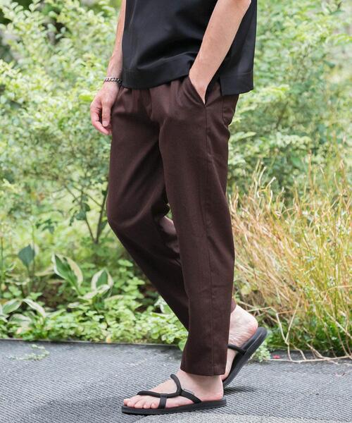 ITEMS URBANRESEARCH（アイテムズ アーバンリサーチ）の「エステルトロ イージーテーパードパンツ（その他パンツ・メンズ・グレー/ブラウン/ブルー/ブラック・MEDIUM/LARGE）」の19枚目の写真