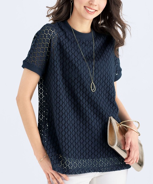 BELLUNA PLUS（ベルーナ）の「ストレッチレース素材プルオーバー（Tシャツ/カットソー・レディース・ネイビー/マスタード/グレー系その他/ライラック・MEDIUM/LARGE/X-LARGE）」の3枚目の写真