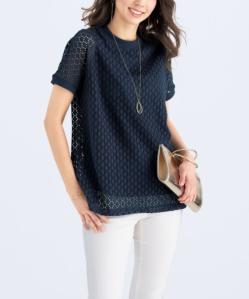 BELLUNA PLUS（ベルーナ）の「ストレッチレース素材プルオーバー（Tシャツ/カットソー・レディース・ネイビー/マスタード/グレー系その他/ライラック・MEDIUM/LARGE/X-LARGE）」の12枚目の写真