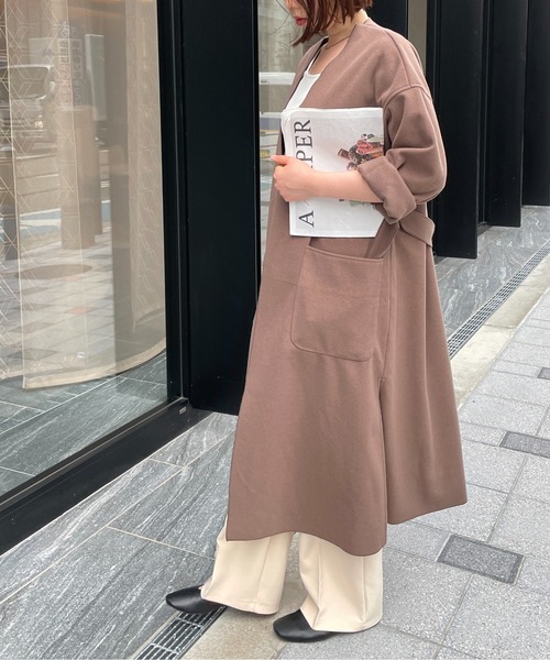 Meli rich（メリーリッチ）の「ベルト付き。オーバーサイズロングノーカラーコート（ノーカラーコート・レディース・モカ/オリーブ・MEDIUM）」の5枚目の写真
