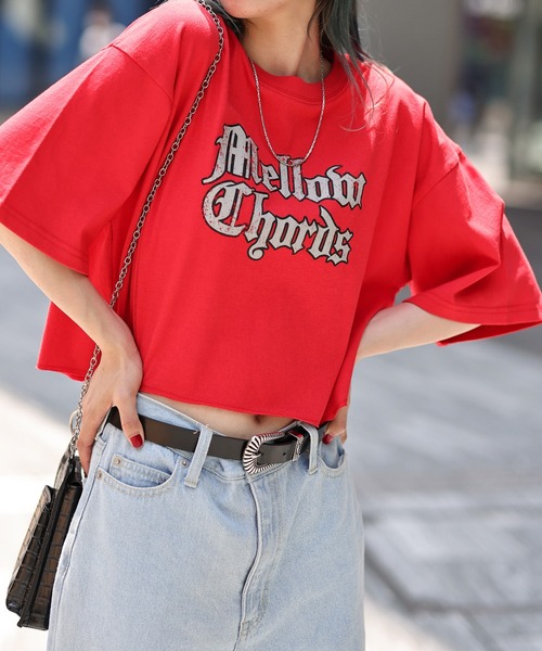 WEGO(ウィゴー)の「WEGO/グラフィックショートT(Tシャツ/カットソー・レディース・ホワイト/ブラック/ダークグリーン/レッド/オフホワイト/イエロー/ブルー/その他1/オートミール/ホワイト系その他/ブラック系その他/ライトパープル/スミクロ/ブルー系その他/その他2/その他3/その他4/オレンジ/その他5・SMALL/MEDIUM)」の13枚目の写真