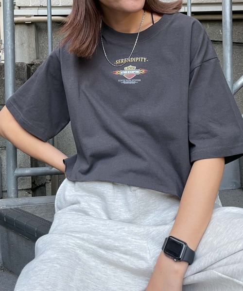 WEGO(ウィゴー)の「WEGO/グラフィックショートT(Tシャツ/カットソー・レディース・ホワイト/ブラック/ダークグリーン/レッド/オフホワイト/イエロー/ブルー/その他1/オートミール/ホワイト系その他/ブラック系その他/ライトパープル/スミクロ/ブルー系その他/その他2/その他3/その他4/オレンジ/その他5・SMALL/MEDIUM)」の7枚目の写真