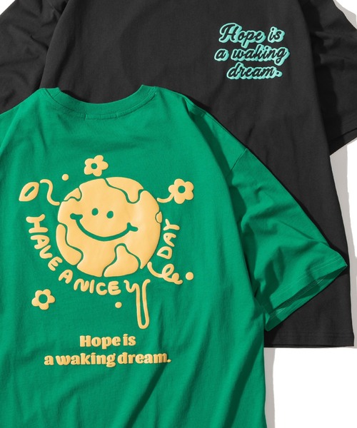 SlashDate（スラッシュデイト）の「グラフィック発泡プリントTシャツ/バックプリント/ビッグシルエット/袖配色/ラグランT（Tシャツ/カットソー・レディース・ホワイト/ブラック/ブルー/グリーン/ホワイト系その他/ブラック系その他/ホワイト系その他2/ホワイト系その他3・M/L）」の7枚目の写真