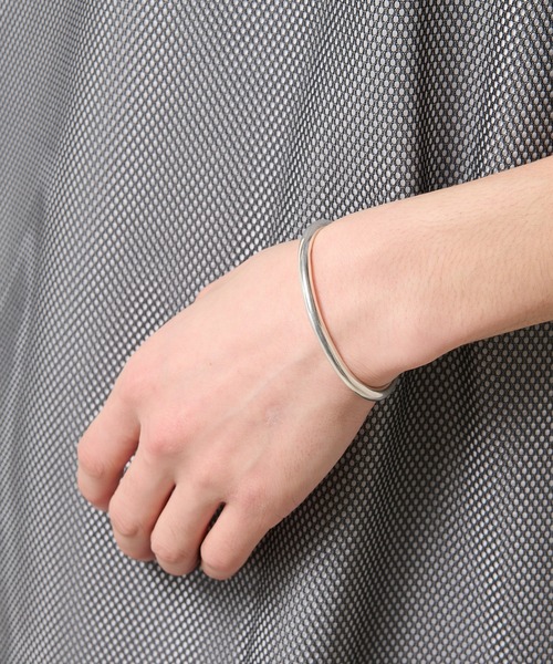 Lui's（ルイス）の「アクセサリーブランド【Ah / アー】ピアスバングル（バングル/リストバンド・メンズ・シルバー・FREE）」の6枚目の写真