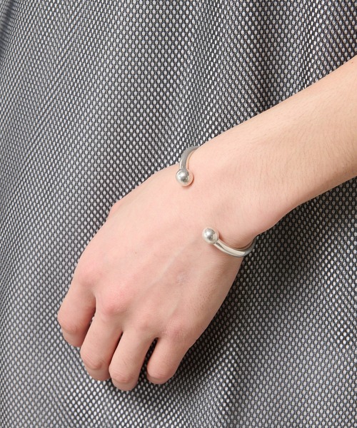 Lui's（ルイス）の「アクセサリーブランド【Ah / アー】ピアスバングル（バングル/リストバンド・メンズ・シルバー・FREE）」の2枚目の写真