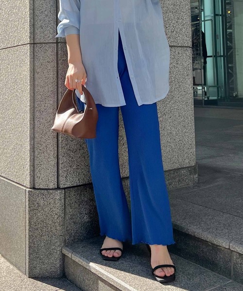 Petitle（プチレ）の「[ 低身長向けサイズ ] 裾メローイージーリブパンツ（その他パンツ・レディース・ブラック/レッド/グリーン/ライトベージュ/オレンジ系/ブラウン/パープル/パープル系/ブルー/ライトグリーン/ライトブルー/アイボリー系/グレー系/チャコール/イエロー系・M/PM）」の10枚目の写真