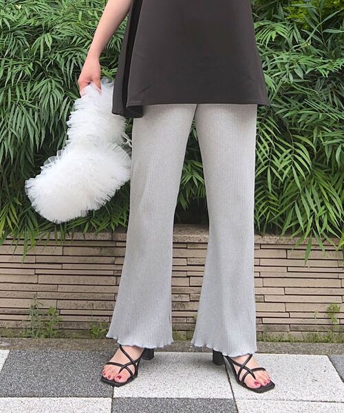 Petitle（プチレ）の「[ 低身長向けサイズ ] 裾メローイージーリブパンツ（その他パンツ・レディース・ブラック/レッド/グリーン/ライトベージュ/オレンジ系/ブラウン/パープル/パープル系/ブルー/ライトグリーン/ライトブルー/アイボリー系/グレー系/チャコール/イエロー系・M/PM）」の18枚目の写真