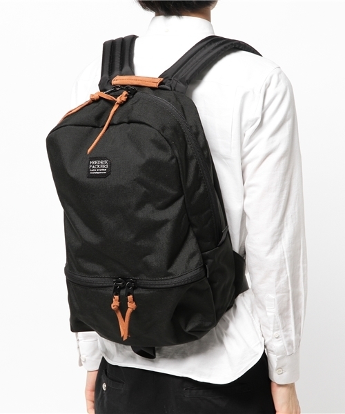 CIAOPANIC（チャオパニック）の「【FREDRIK PACKERS】DAYPACK（バックパック/リュック・レディース・ブラック/ホワイト・FREE）」の3枚目の写真