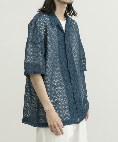 URBAN RESEARCH(アーバンリサーチ)の「URBAN RESEARCH iD レースオープンカラーシャツ(シャツ/ブラウス・メンズ・ブラック/グリーン系その他/ブルー系その他・MEDIUM/LARGE)」の2枚目の写真