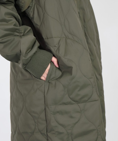 D.M.G.（ドミンゴ）の「[D.M.G / ディーエムジー] ナイロンリップキルト ライナーコート（ダウンジャケット/コート・レディース・ベージュ/オリーブ・FREE）」の8枚目の写真