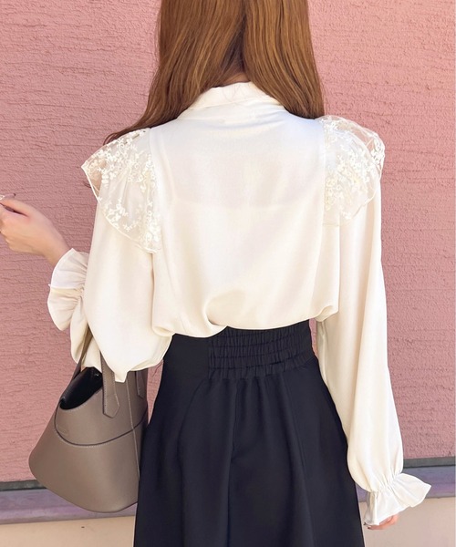 apres jour（アプレジュール）の「レース×ボウタイブラウス【ZOZOTOWN限定アイテム】（シャツ/ブラウス・レディース・アイボリー/オフホワイト/ブラック・X-LARGE/フリー）」の5枚目の写真