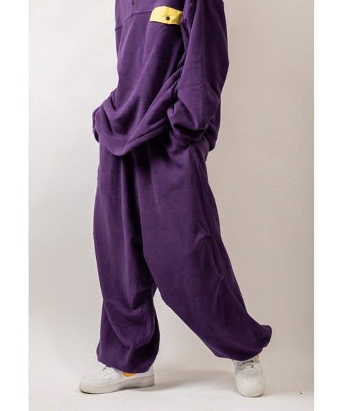 Beno(ビーノ)の「カラーマイクロフリース ワイドバルーン ドローコード パンツ(スウェットパンツ・メンズ・ブラック/ブルー/ホワイト/オレンジ/パープル/グリーン・L/M)」の6枚目の写真