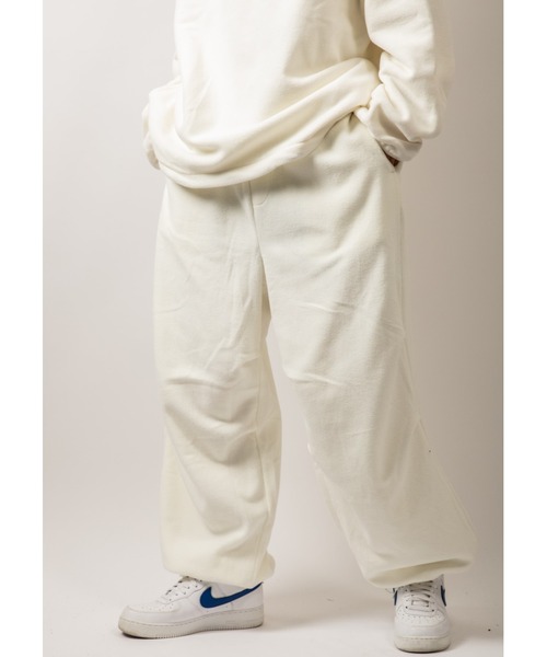 Beno(ビーノ)の「カラーマイクロフリース ワイドバルーン ドローコード パンツ(スウェットパンツ・メンズ・ブラック/ブルー/ホワイト/オレンジ/パープル/グリーン・L/M)」の2枚目の写真