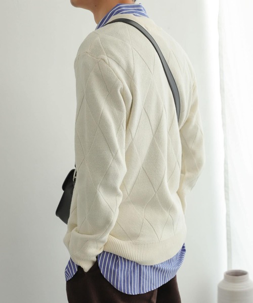 SENSE OF PLACE by URBAN RESEARCH(センスオブプレイスバイアーバンリサーチ)の「ダイヤガラVネックセーター(ニット/セーター・メンズ・チャコールグレー/パープル/アイボリー・MEDIUM/LARGE)」の8枚目の写真