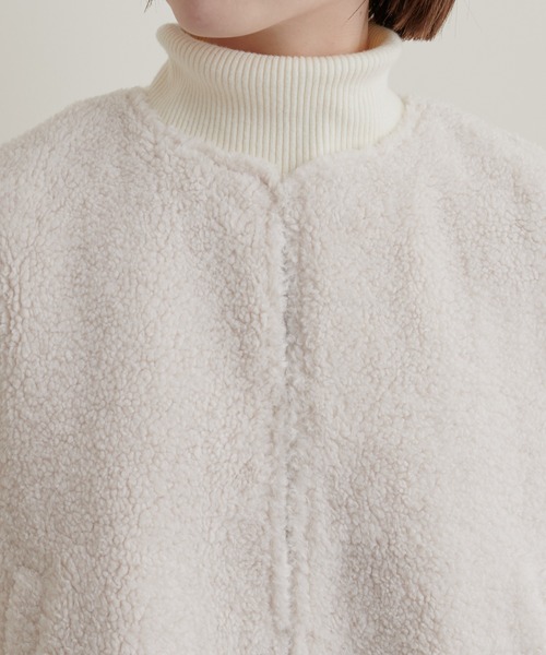 natural couture(ナチュラルクチュール)の「大人ナチュ/合皮×ボア リバーシブルベスト(ベスト・レディース・アイボリー/ブラウン・FREE)」の19枚目の写真