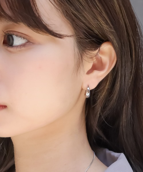 blackdia ocean(ブラックダイヤオーシャン)の「blackdia ocean ドロップフープピアス(ピアス(両耳用)・レディース・シルバー/ゴールド/ピンクゴールド・#7/#10/#13)」の1枚目の写真