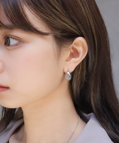 blackdia ocean(ブラックダイヤオーシャン)の「blackdia ocean ドロップフープピアス(ピアス(両耳用)・レディース・シルバー/ゴールド/ピンクゴールド・#7/#10/#13)」の14枚目の写真
