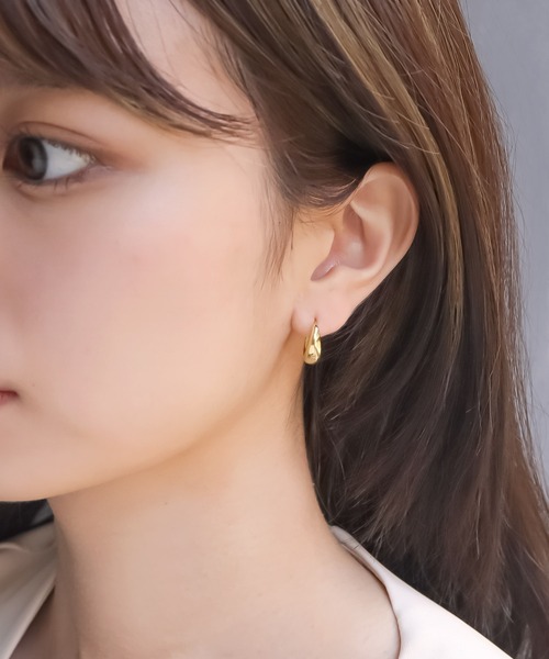 blackdia ocean(ブラックダイヤオーシャン)の「blackdia ocean ドロップフープピアス(ピアス(両耳用)・レディース・シルバー/ゴールド/ピンクゴールド・#7/#10/#13)」の17枚目の写真