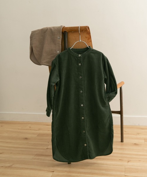 URBAN RESEARCH DOORS（アーバンリサーチドアーズ）の「『親子リンク』コーデュロイシャツワンピース(KIDS)（ワンピース・キッズ・ベージュ/グリーン・105/120/135）」の14枚目の写真