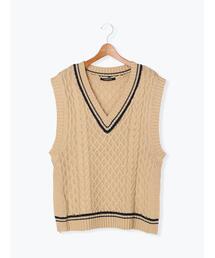 ケーブル編みチルデンベスト