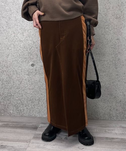 mi via loca（ミヴィアロカ）の「コーデュロイ配色ラインスカート（スカート・レディース・ブラウン/オレンジ/カーキブラウン・FREE）」の15枚目の写真