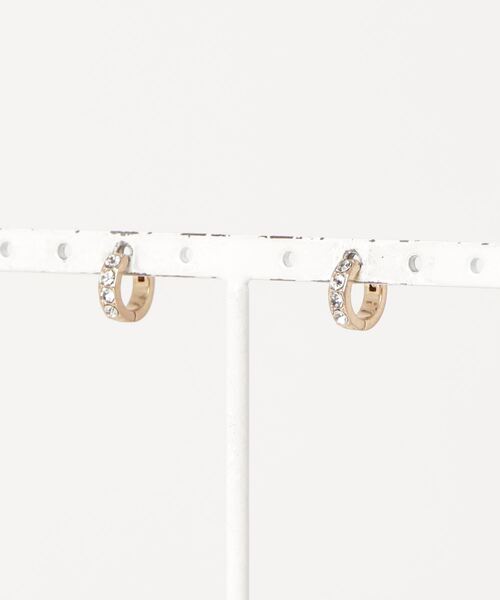 ALLSAINTS(オールセインツ)の「DELPHIE GOLD-TONE HUGGIE EARRING SET | DELPHIE ゴールドトーン ハギー イヤリング・ピアス セット(ピアス(両耳用)・レディース・ゴールド系その他・ONE SIZE)」の4枚目の写真