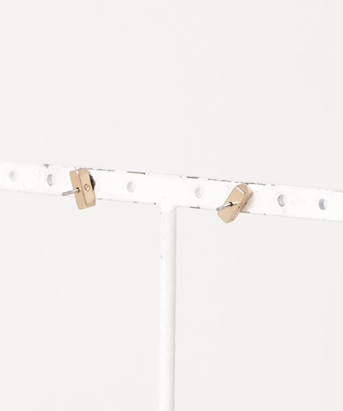ALLSAINTS(オールセインツ)の「DELPHIE GOLD-TONE HUGGIE EARRING SET | DELPHIE ゴールドトーン ハギー イヤリング・ピアス セット(ピアス(両耳用)・レディース・ゴールド系その他・ONE SIZE)」の9枚目の写真