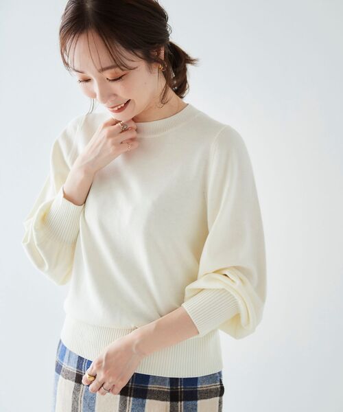 le.coeur blanc（ルクールブラン）の「バックパールニットプルオーバー（ニット/セーター・レディース・ブラック/グレー/オフホワイト・38）」の8枚目の写真