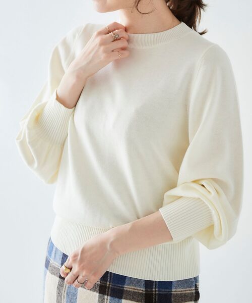 le.coeur blanc（ルクールブラン）の「バックパールニットプルオーバー（ニット/セーター・レディース・ブラック/グレー/オフホワイト・38）」の9枚目の写真
