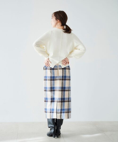 le.coeur blanc（ルクールブラン）の「バックパールニットプルオーバー（ニット/セーター・レディース・ブラック/グレー/オフホワイト・38）」の14枚目の写真