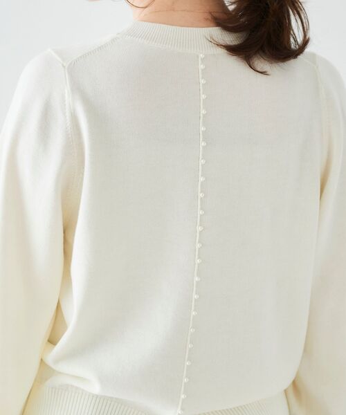 le.coeur blanc（ルクールブラン）の「バックパールニットプルオーバー（ニット/セーター・レディース・ブラック/グレー/オフホワイト・38）」の15枚目の写真