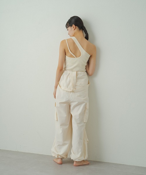 earthy（アーシー）の「earthy_リブワンショルデザインタンクトップ（タンクトップ・レディース・アイボリー/ブラック/ベージュ・S/M）」の17枚目の写真